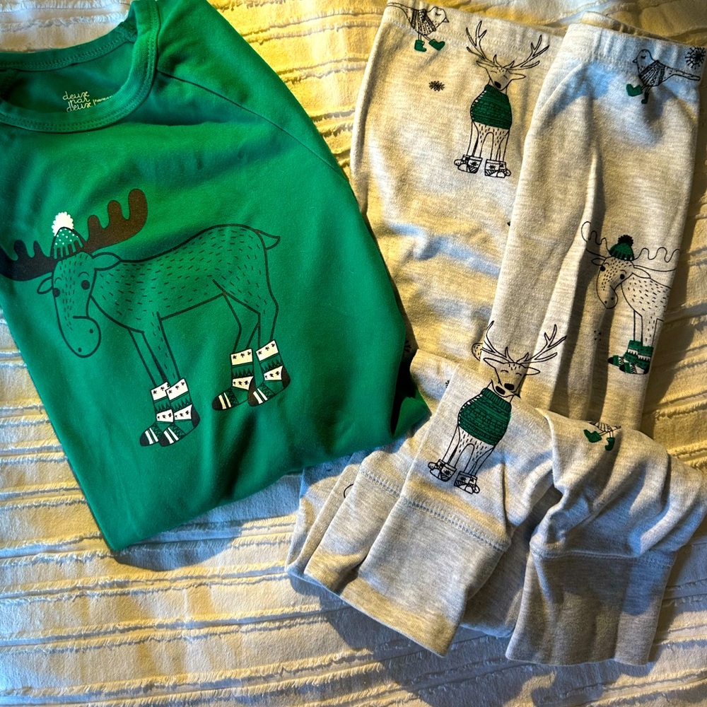 #DeuxParDeux designer kids holiday pajamas, excellent condition, Size 8